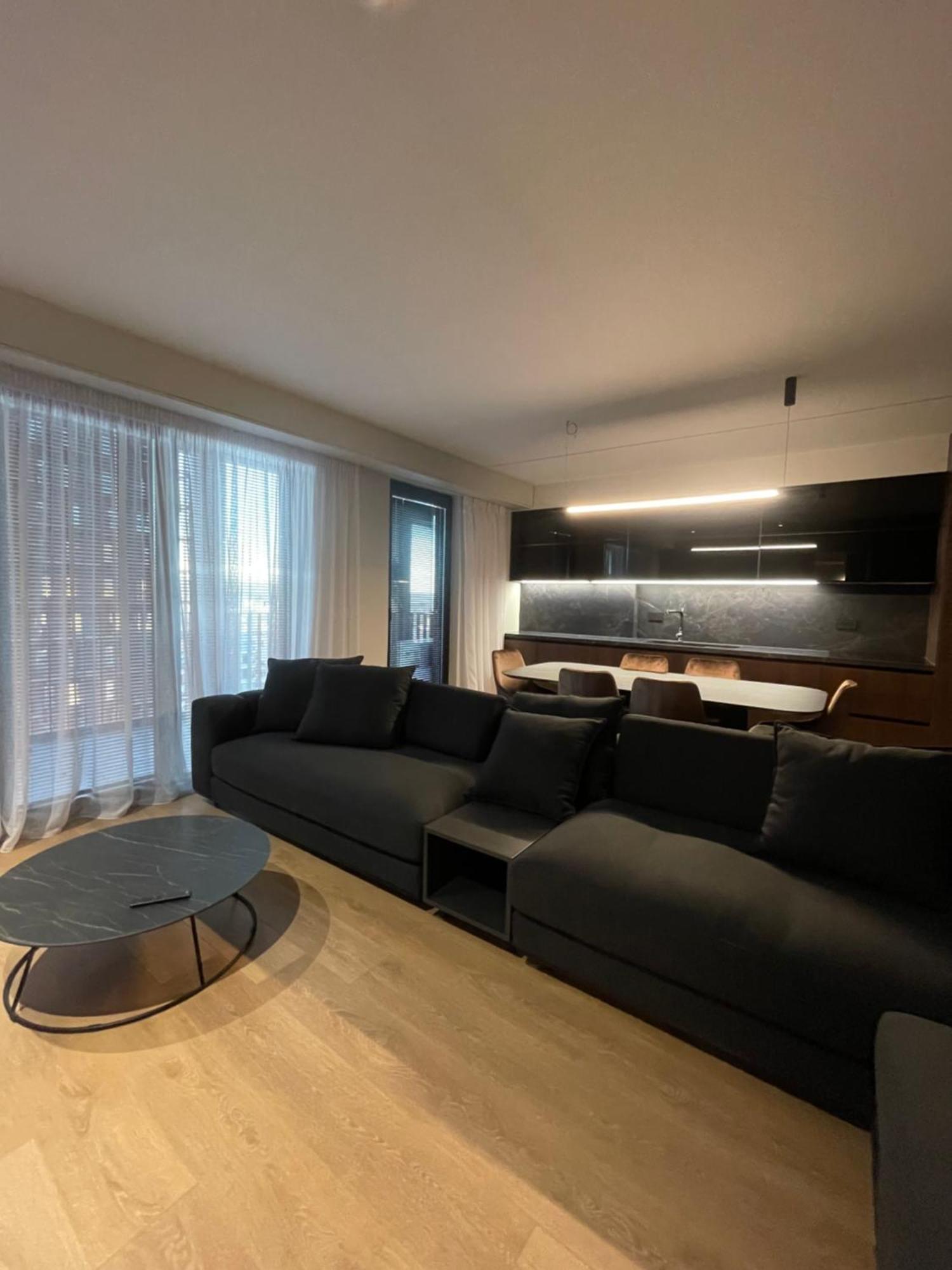 Square Inn Garden Aparthotel 티라나 외부 사진
