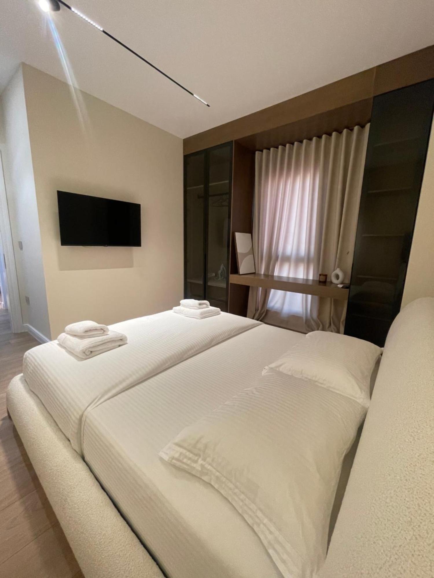 Square Inn Garden Aparthotel 티라나 외부 사진