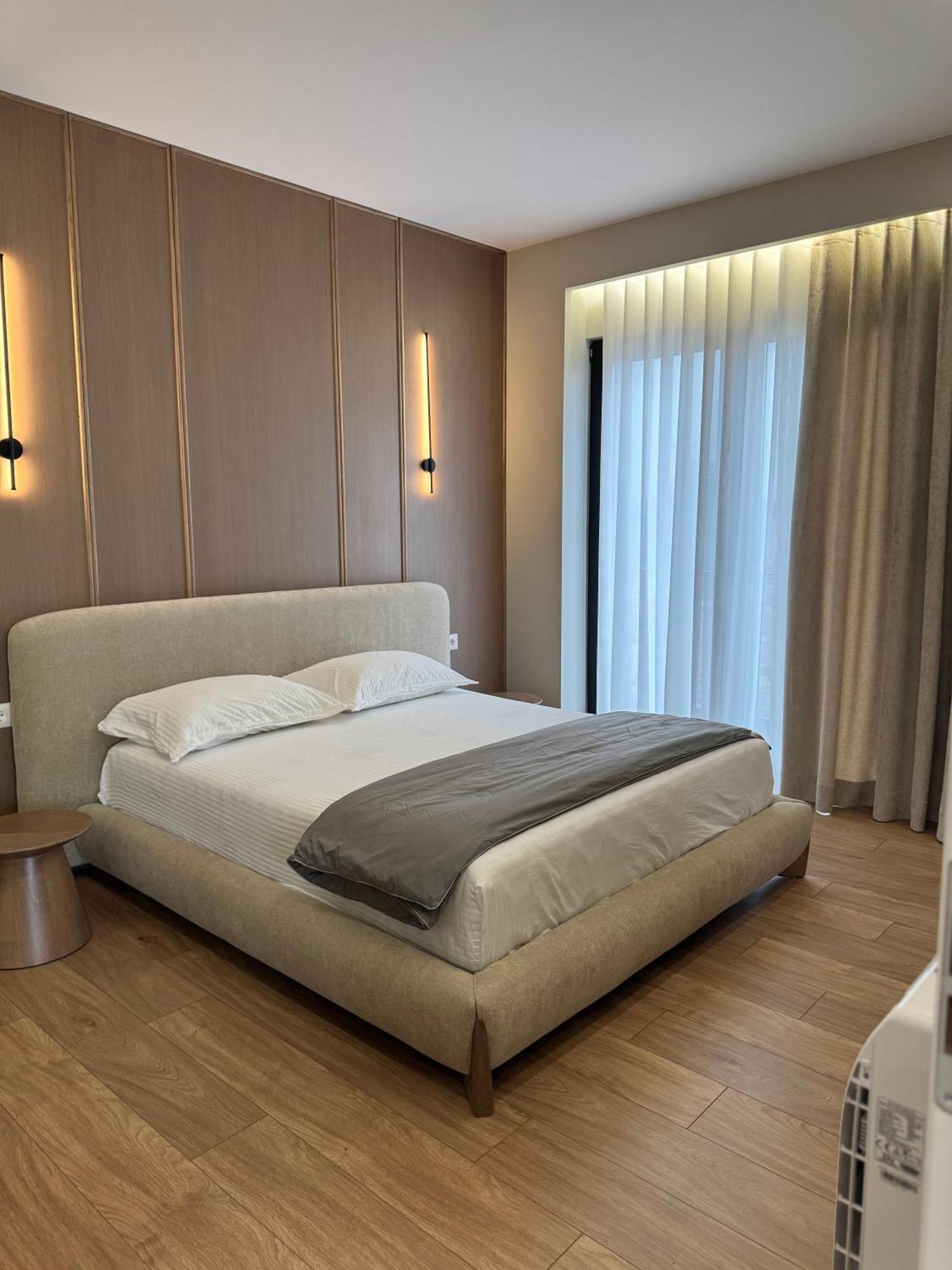 Square Inn Garden Aparthotel 티라나 외부 사진