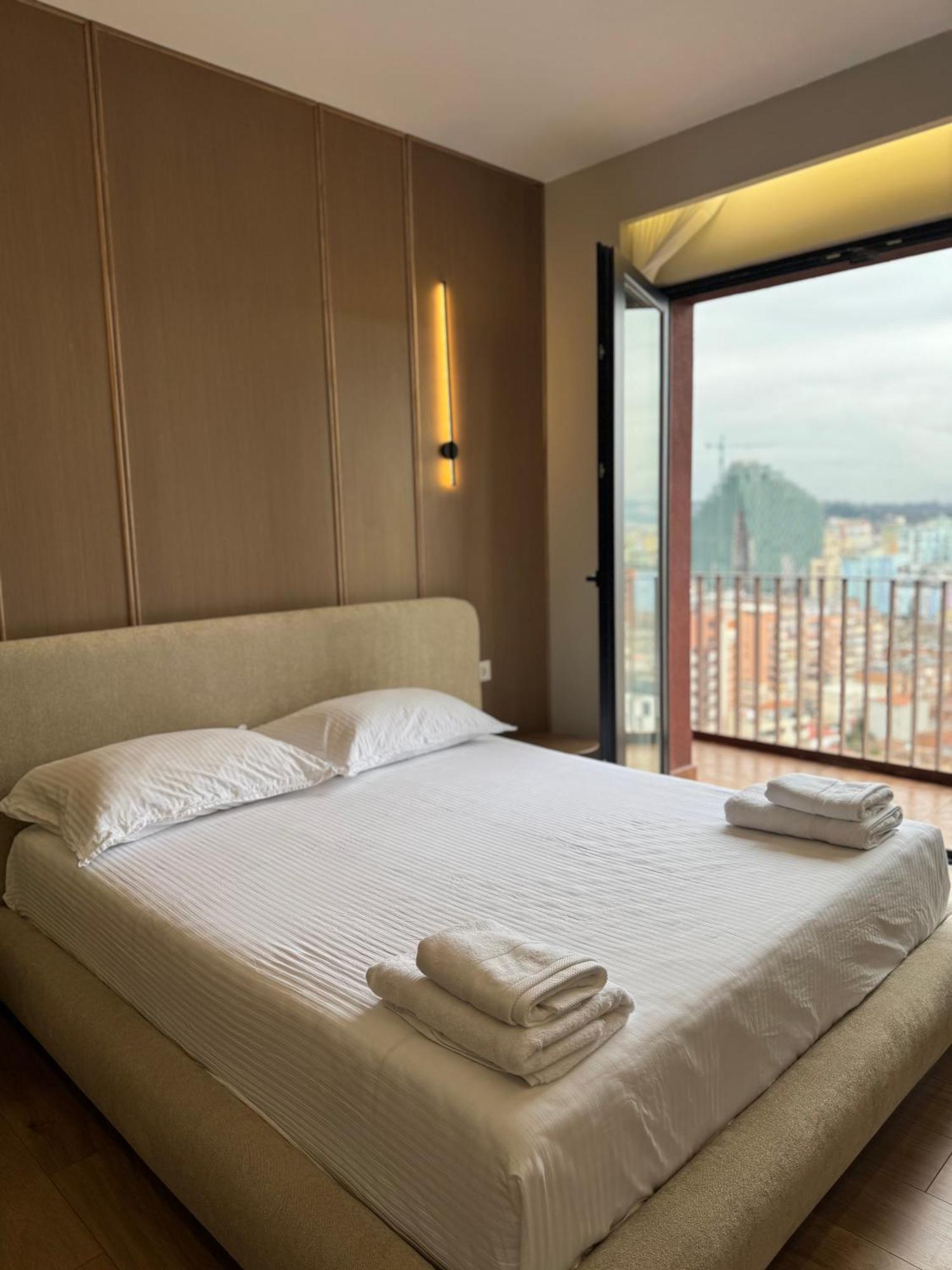 Square Inn Garden Aparthotel 티라나 외부 사진